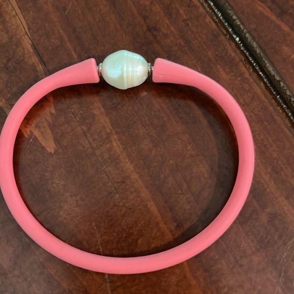 Bali Freshwater Pearl Silicone Bracelets - Picture 6 of 7